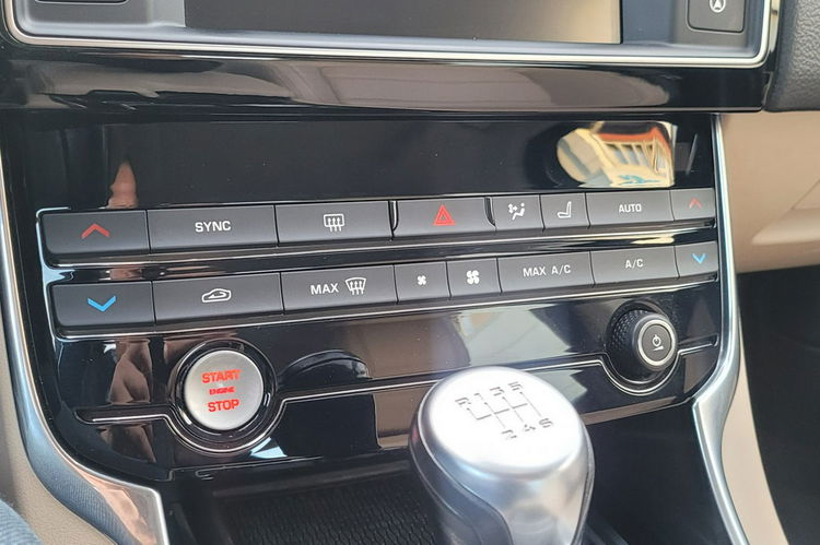 Jaguar XE na raty od 3000 bez BIK KRD od FastCars zdjęcie 17