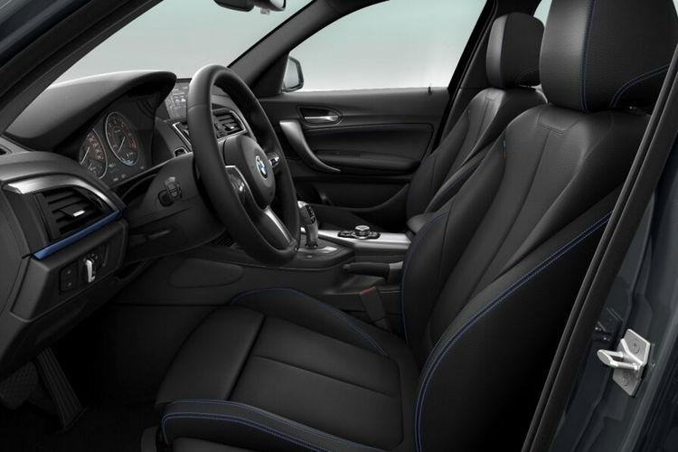 BMW 118 118d M Pakiet Podgrzewane Fotele Nawigacja Automat Asystent LED Skóra zdjęcie 3