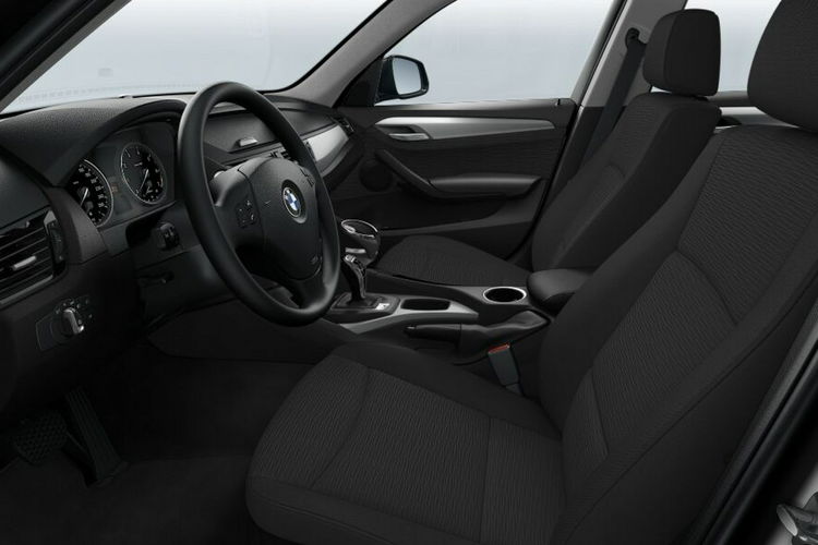 BMW X1 xDrive 20i Podgrzewane Fotele Auto AC Ksenony Relingi Skrzynia Automat zdjęcie 3