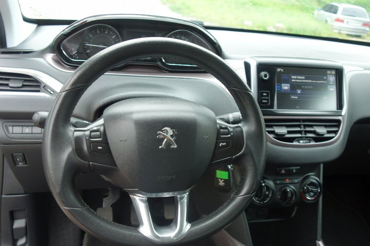 2008 Peugeot 2008 2015r 1.2 benzyna 82km bezwypadkowy klima niski przebieg zdjęcie 23