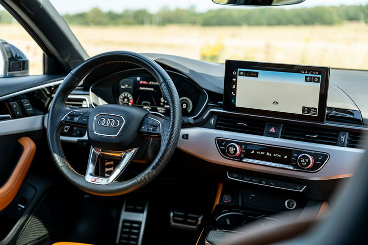 Audi S4 3.0L V6 / 349KM / Niski Przebieg / Bogate wyposażenie zdjęcie 29