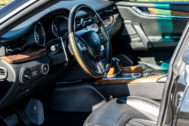 Maserati Quattroporte GTS / 3.8L V8 530KM / Bogate wyposażenie zdjęcie 21