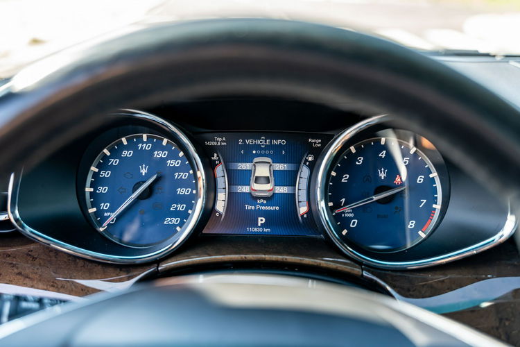 Maserati Quattroporte GTS / 3.8L V8 530KM / Bogate wyposażenie zdjęcie 27