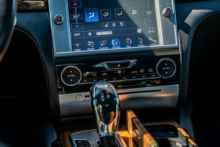 Maserati Quattroporte GTS / 3.8L V8 530KM / Bogate wyposażenie zdjęcie 33