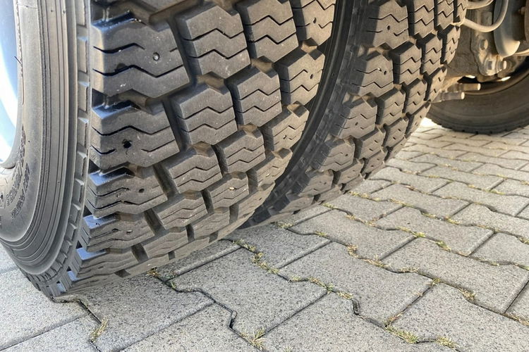 FL 280 Volvo FL 280 / KONTENER / IGLOOCAR / 20 EP / 8.2M DŁ. / E6 / WINDA zdjęcie 15