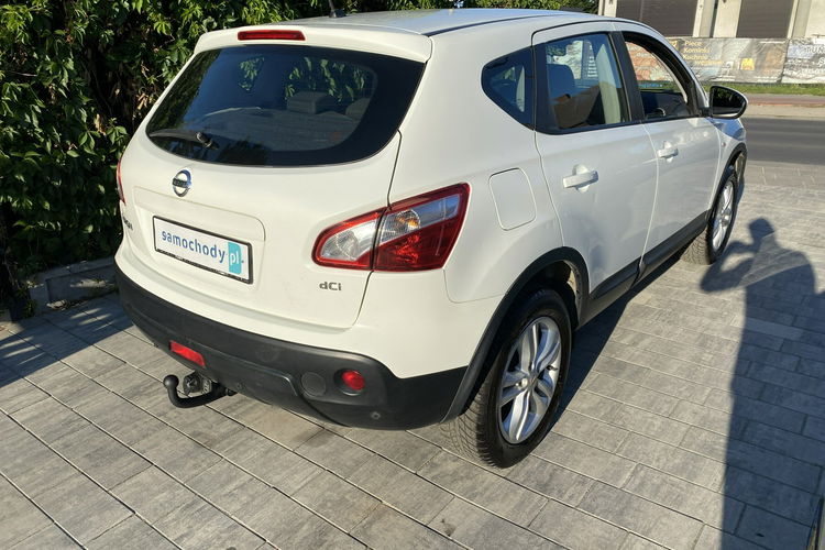 Nissan Qashqai 4X4. Zadbany Bezwypadkowy Niski oryginalny przebieg zdjęcie 5