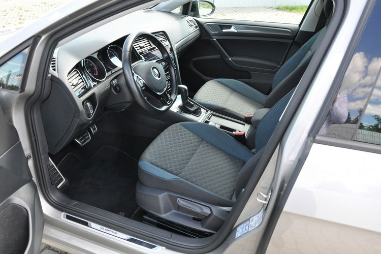 Volkswagen Golf 1.5 TSI BMT Evo IQ Drive DSG Ledy Podgrz. Szyba Lane Assist Gwar. FV zdjęcie 10