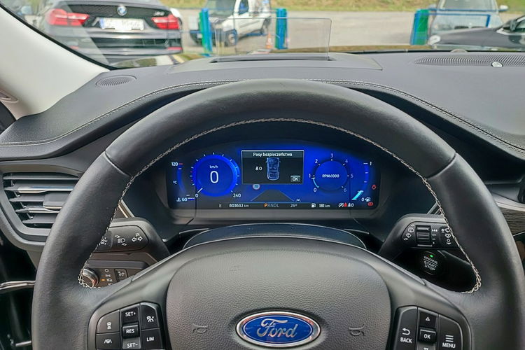 Ford Kuga AWD (4x4) + max Vignale + niski przebieg zdjęcie 25