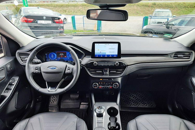 Ford Kuga AWD (4x4) + max Vignale + niski przebieg zdjęcie 26