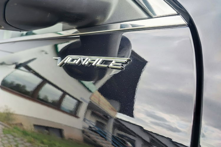Ford Kuga AWD (4x4) + max Vignale + niski przebieg zdjęcie 28