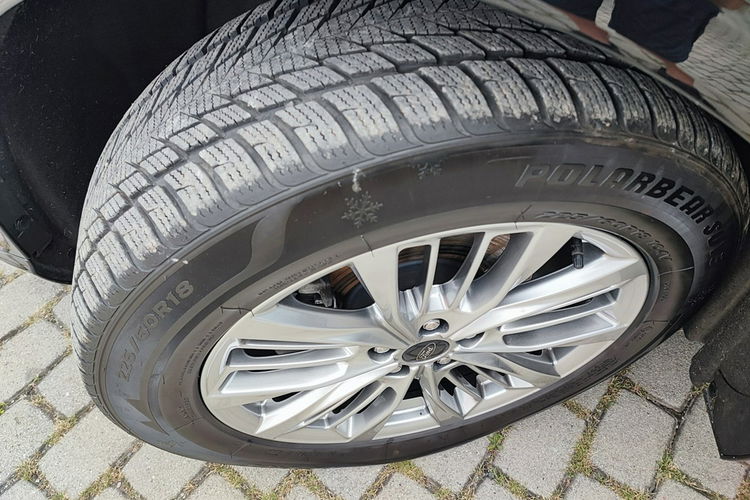 Ford Kuga AWD (4x4) + max Vignale + niski przebieg zdjęcie 37