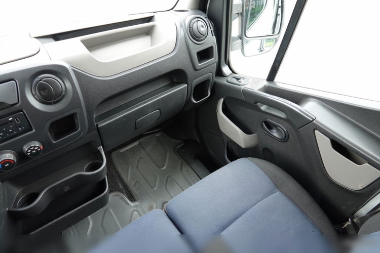 Renault MASTER / 6 osób / MANUAL / L2 H2 / 3, 5 TONY / SPROWADZONY / zdjęcie 27