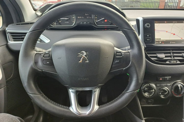 Peugeot 2008 1.2 PureTech Nawigacja Parktronic zdjęcie 10