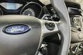 samochód osobowy Ford zdjęcie 21