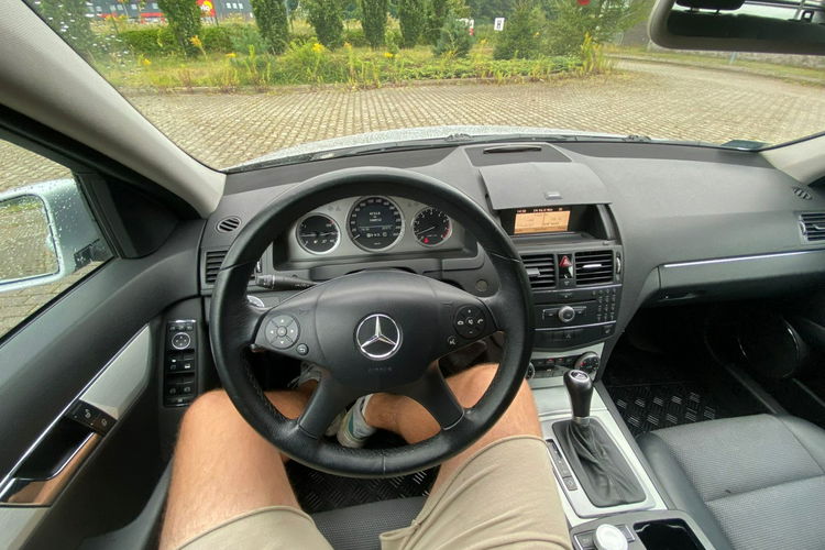 Mercedes C 180 c180 automt kompressor 156 KM maly przebieg polskory piękny stan igla zdjęcie 29