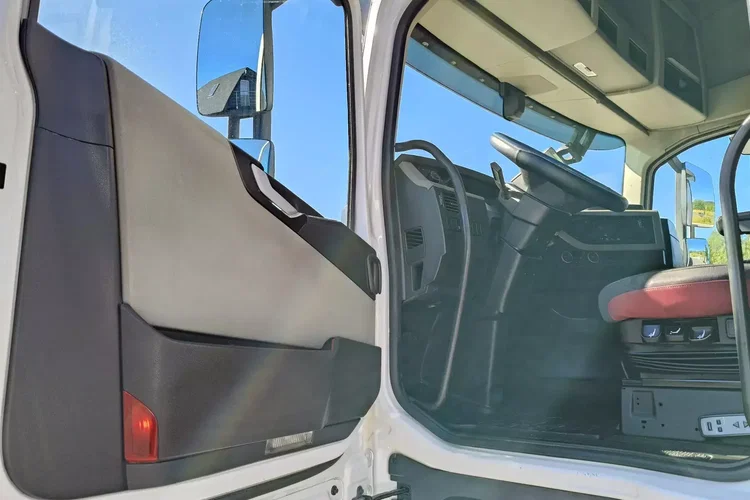 Volvo FH4 500 / EEV / AUTOMAT / STANDARD / PEŁNE OSPOJLEROWANIE / zdjęcie 14