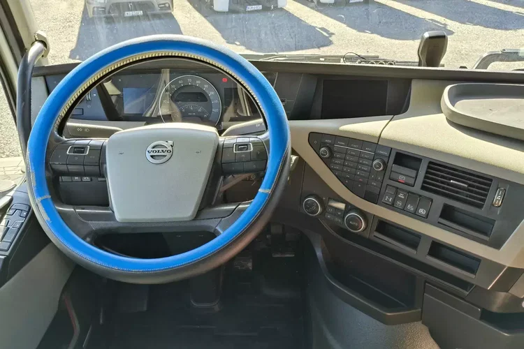 Volvo FH4 500 / EEV / AUTOMAT / STANDARD / PEŁNE OSPOJLEROWANIE / zdjęcie 17