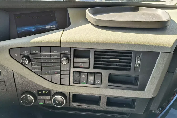 Volvo FH4 500 / EEV / AUTOMAT / STANDARD / PEŁNE OSPOJLEROWANIE / zdjęcie 18