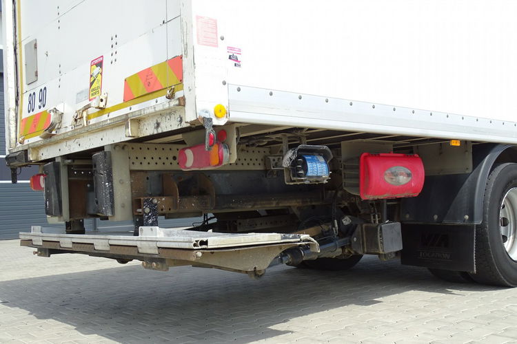 DAF LF 320 Kontener Euro 6 Przebieg Udokumentowany Klima , Blokada Mostu , 21 Euro Palet , Winda , Poduszki , Tempomat zdjęcie 17