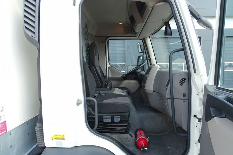 DAF LF 320 Kontener Euro 6 Przebieg Udokumentowany Klima , Blokada Mostu , 21 Euro Palet , Winda , Poduszki , Tempomat zdjęcie 7