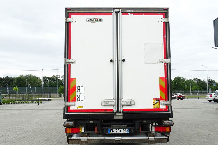 Iveco EuroCargo 190E28 Izoterma Chłodnia Chereau Sprowadzony Przebieg Udokumentowany EEV Kabina 3 osobowa Winda Poduszki zdjęcie 16