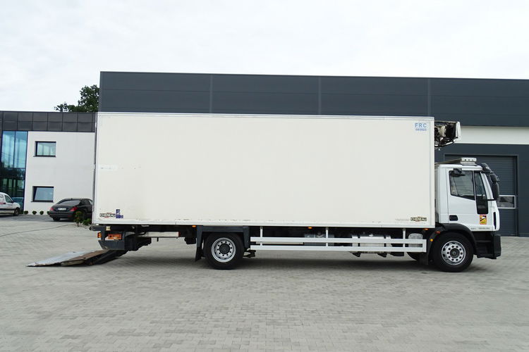 Iveco EuroCargo 190E28 Izoterma Chłodnia Chereau Sprowadzony Przebieg Udokumentowany EEV Kabina 3 osobowa Winda Poduszki zdjęcie 18