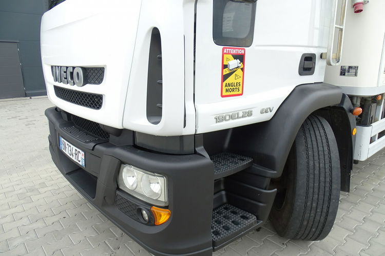 Iveco EuroCargo 190E28 Izoterma Chłodnia Chereau Sprowadzony Przebieg Udokumentowany EEV Kabina 3 osobowa Winda Poduszki zdjęcie 21