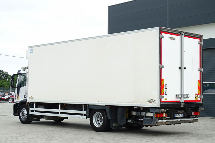 Iveco EuroCargo 190E28 Izoterma Chłodnia Chereau Sprowadzony Przebieg Udokumentowany EEV Kabina 3 osobowa Winda Poduszki zdjęcie 4