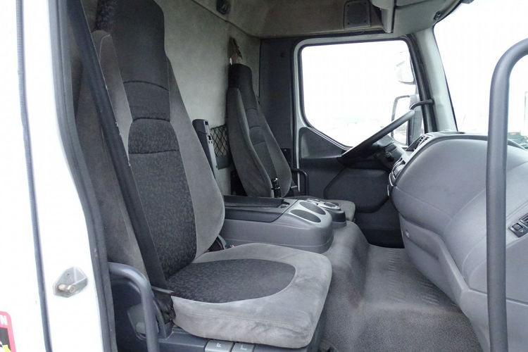 DAF LF 55.250 Kontener Przebieg Udokumentowany Klima DMC 15 TON lub 16TON , Winda 2000KG , Sprowadzony, Zawieszenie Pneumat zdjęcie 7