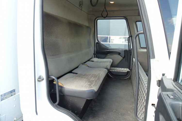 Renault MIDLUM 240 DXI 6 Osobowa Kabina Sprowadzony Firanka Przebieg Udokumentowany Klimatyzacja Poduszki Brygadówka Manual zdjęcie 8