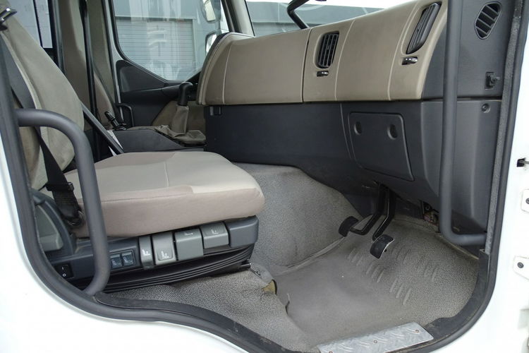 Renault PREMIUM 320 DXI Kabina 6 Osobowa Firanka Plandeka Sprowadzony Przebieg Udokumentowany , Klima , Poduszki , Winda , Hak , Brygadówka zdjęcie 9