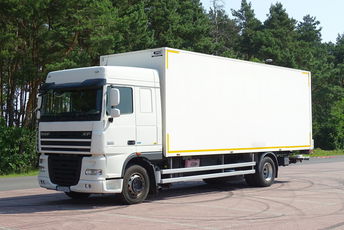 DAF XF 105.410 ATE Książka serwisowa Sprowadzony Winda, poduszki, klimatyzacja webasto, Hak, Glob, , Sprowadzony