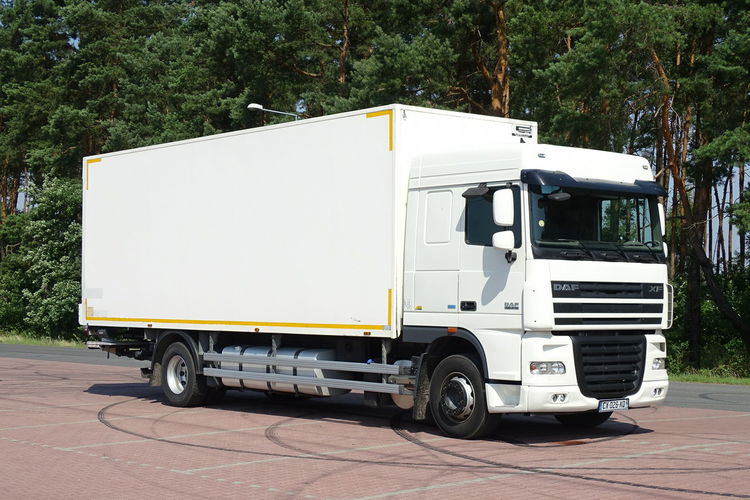 DAF XF 105.410 ATE Książka serwisowa Sprowadzony Winda,  poduszki,  klimatyzacja webasto,  Hak,  Glob,  ,  Sprowadzony zdjęcie 2