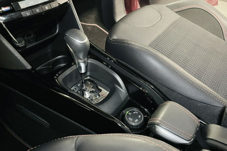 Peugeot 2008 1.2 110KM GT-Line Automat Lift Klimatronic Navi GPS ALU 17 Led NIEMIEC zdjęcie 19