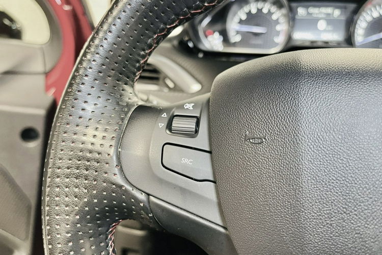 Peugeot 2008 1.2 110KM GT-Line Automat Lift Klimatronic Navi GPS ALU 17 Led NIEMIEC zdjęcie 22