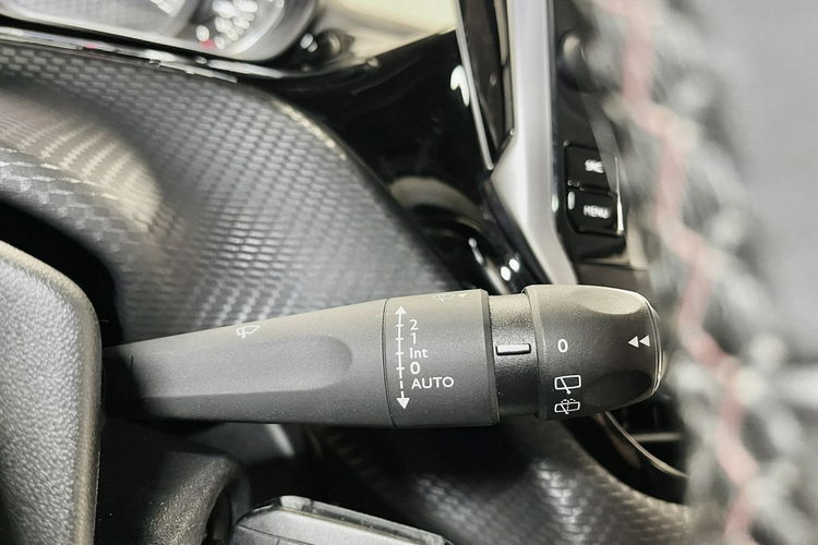 Peugeot 2008 1.2 110KM GT-Line Automat Lift Klimatronic Navi GPS ALU 17 Led NIEMIEC zdjęcie 26