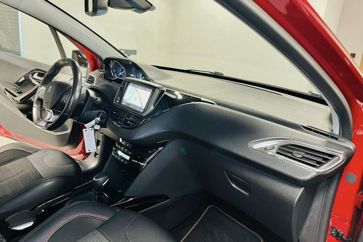Peugeot 2008 1.2 110KM GT-Line Automat Lift Klimatronic Navi GPS ALU 17 Led NIEMIEC zdjęcie 36
