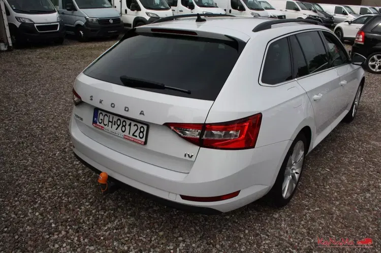 Skoda superb zdjęcie 2