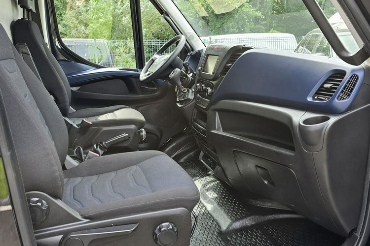 Iveco Daily 35S18 3.0 JTD 180KM Hi-Matic / I-właściciel / zdjęcie 11