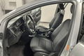 samochód osobowy Mercedes zdjęcie 12