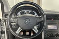 samochód osobowy Mercedes zdjęcie 15
