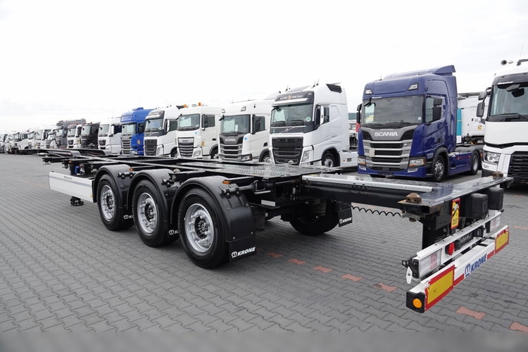 KRONE / NACZEPA PODKONTENEROWA / NOWA / 2023 ROK / ROZSUWANY TYŁ / DO WSZYSTKICH KONTENERÓW / OŚ PODNOSZONA / zdjęcie 4