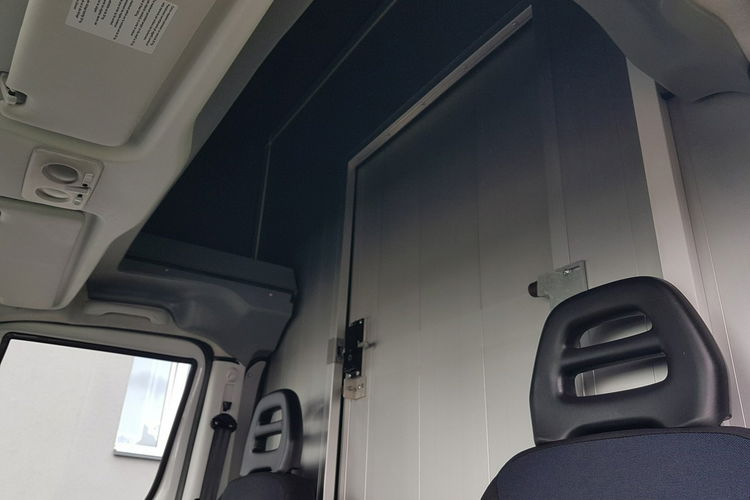 Iveco Daily KONTENER NISKOPODŁOGOWY 4.31x2.23x2.42 SKLEP KAMPER KLIMA FOODTRUCK zdjęcie 33