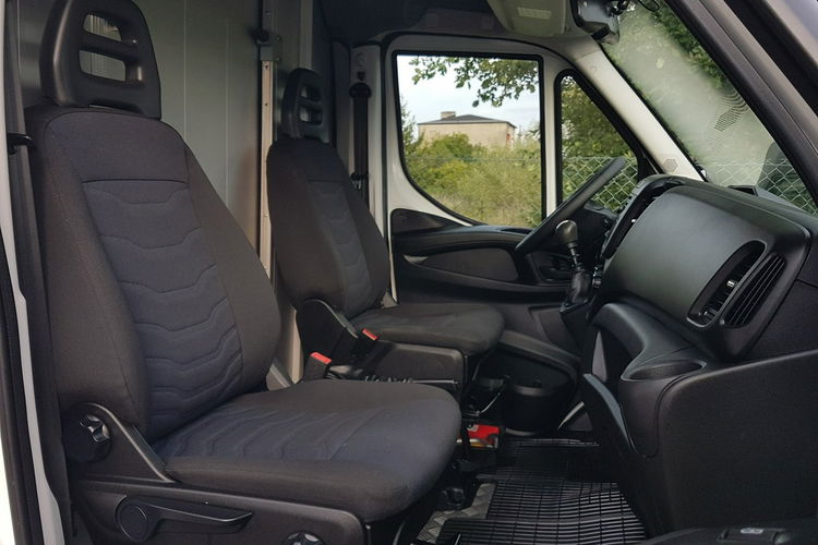 Iveco Daily KONTENER NISKOPODŁOGOWY 4.31x2.23x2.42 SKLEP KAMPER KLIMA FOODTRUCK zdjęcie 8