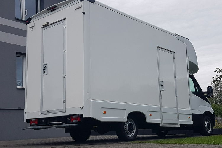 Iveco Daily KONTENER NISKOPODŁOGOWY 4.31x2.23x2.42 SKLEP KAMPER KLIMA FOODTRUCK zdjęcie 29