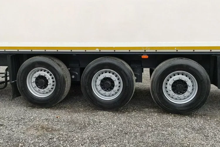 Wielton NS3F Kontener Tył Drzwi Izoterma Chłodnia bez Agregatu Koffer zdjęcie 16