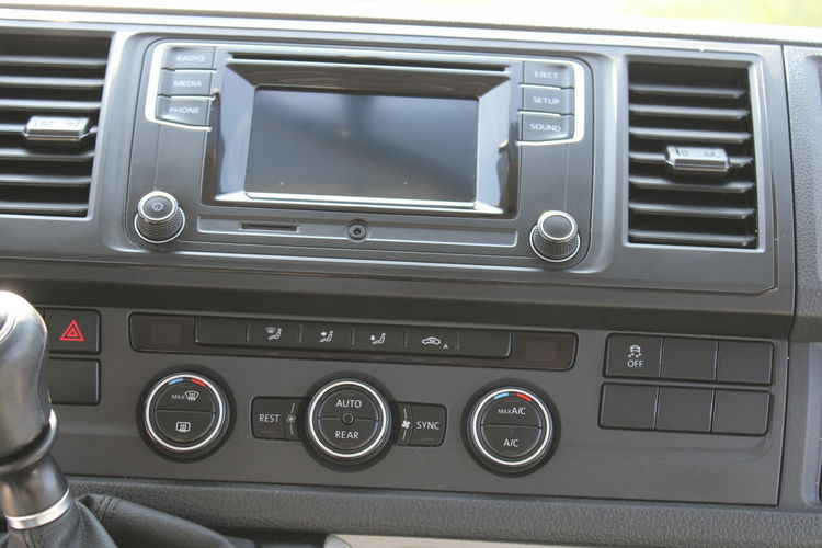 Volkswagen Caravelle Comfortline L2 4-Motion F-vat Salon Polska Gwarancja zdjęcie 22