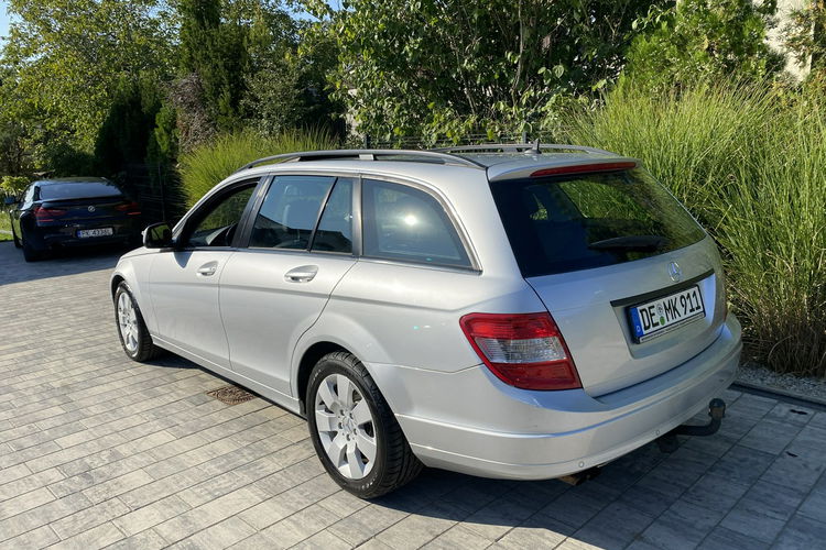 Mercedes C 180 Bardzo zadbana - 100% oryginalny przebieg zdjęcie 3