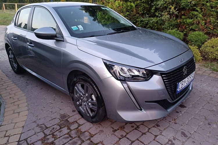 Peugeot 208 Dobre wyposażenie, niewielki przebieg zdjęcie 3