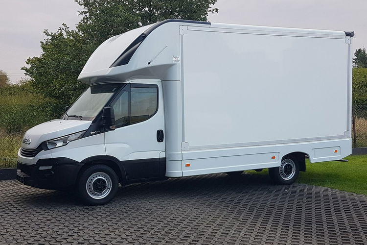 Iveco Daily KONTENER NISKOPODŁOGOWY 4.31x2.23x2.42 SKLEP KAMPER KLIMA FOODTRUCK zdjęcie 1